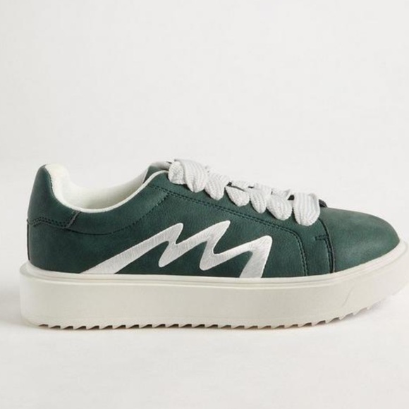 NIB Torrid Chunky Side Detail Lace-Up Sneaker size 9 - Picture 2 of 4